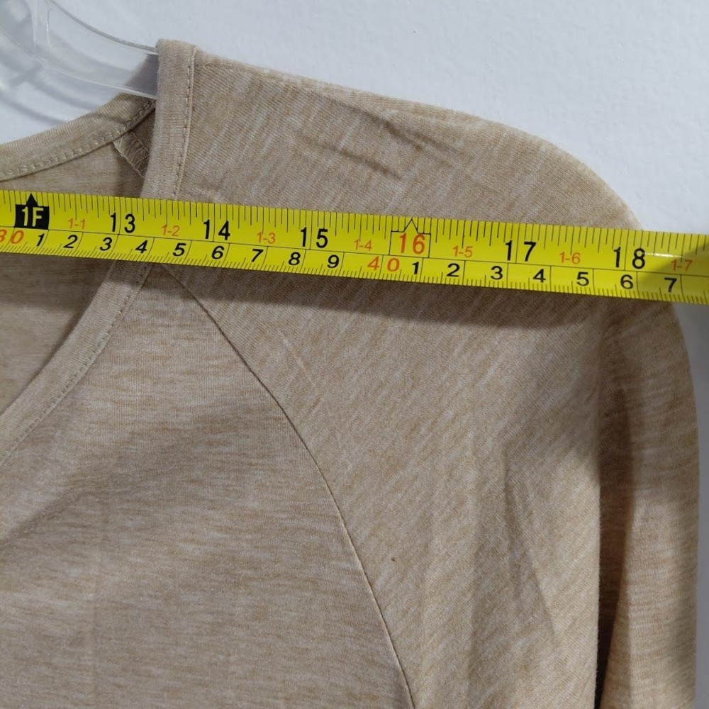 Flamingals Women's Beige Long Sleeve Henley Shirt Pearl Button V Neck Size M - Picture 6 of 8